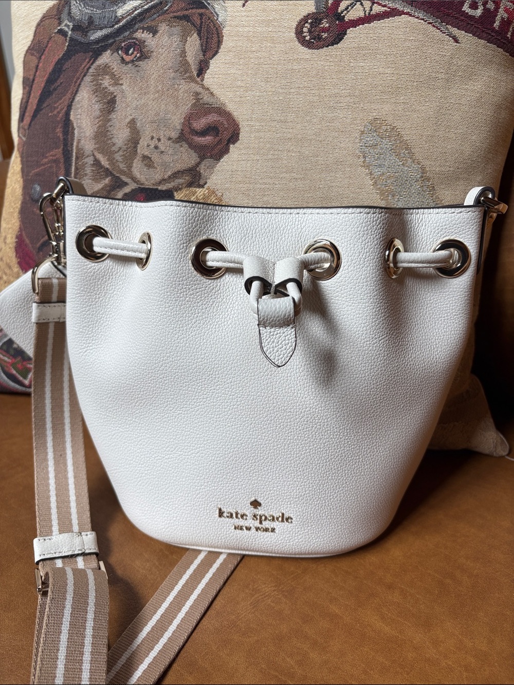 kate spade White Pebbled Leather Drawstring Crossbody Bag.   Like new
